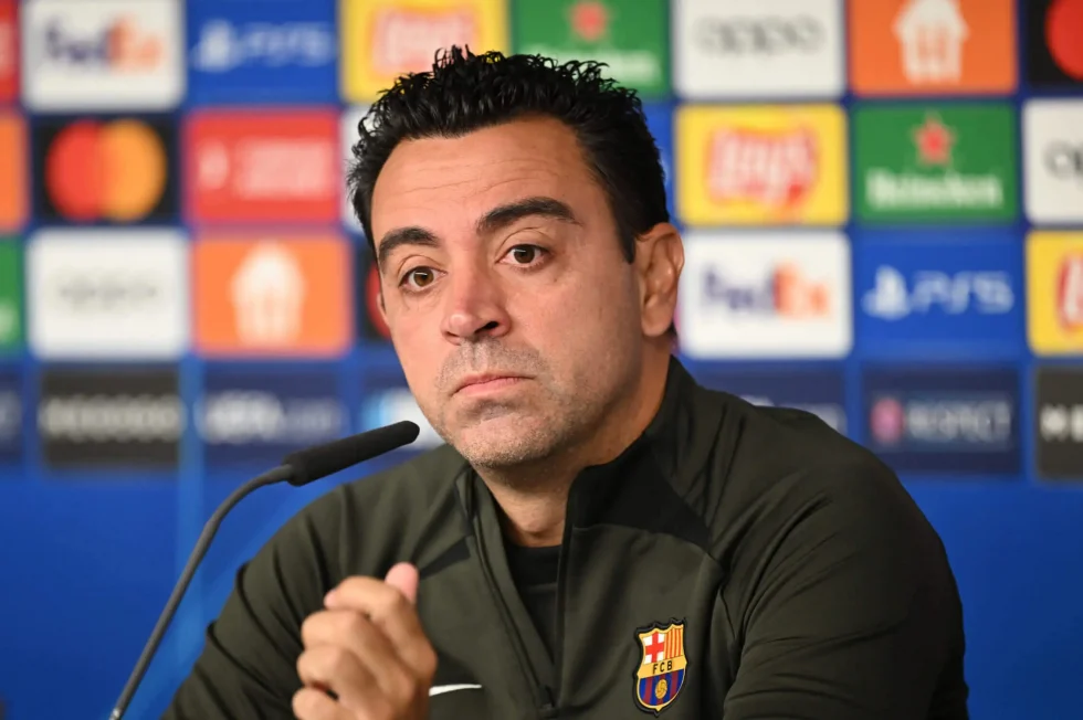 Xavi en conferencia de prensa