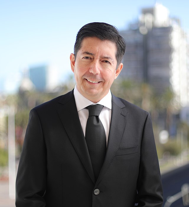 presente alcalde Jonathan Velásquez 